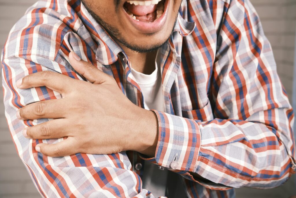 Shoulder Dislocation Treatment in Jaipur – Doctors, Tips, and Exercises